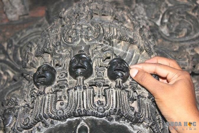 1232-den-hoysaleswara---bang-chung-ve-may-moc-co-khi-thoi-co-dai-12.jpg