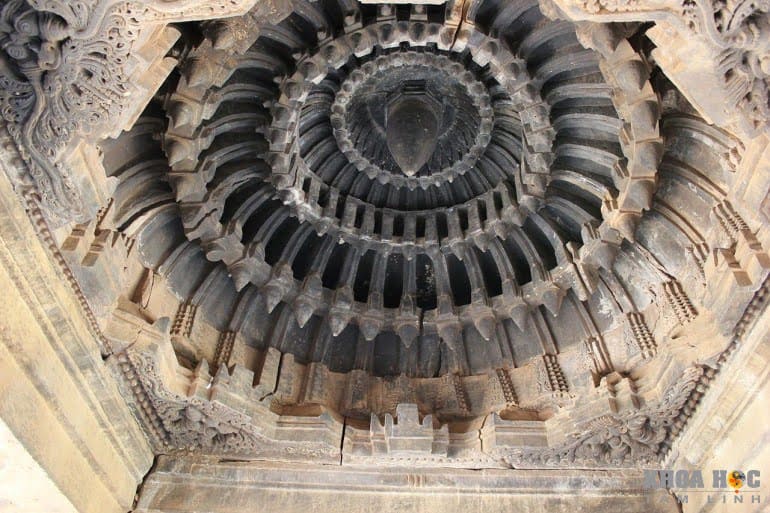1232-den-hoysaleswara---bang-chung-ve-may-moc-co-khi-thoi-co-dai-20.jpg